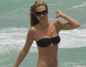 astuces-bronzage-stars-molly-sims