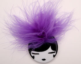 broche-plume-violette-van-parys
