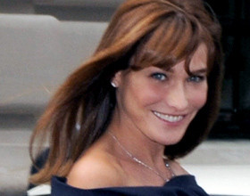 carla-bruni-serie