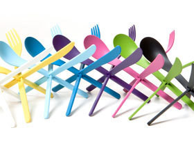 couverts-en-plastique
