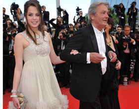 festival-cannes-pose-anouchka-delon