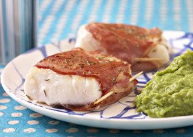 Filet de cabillaud rôti au bacon et au thym, purée de petits pois - %%sitename%%