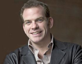garou-sort-son-parfum