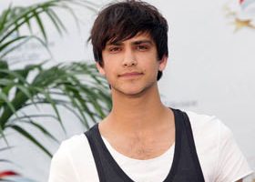 Interview avec Luke Pasqualino de la série "Skins" !