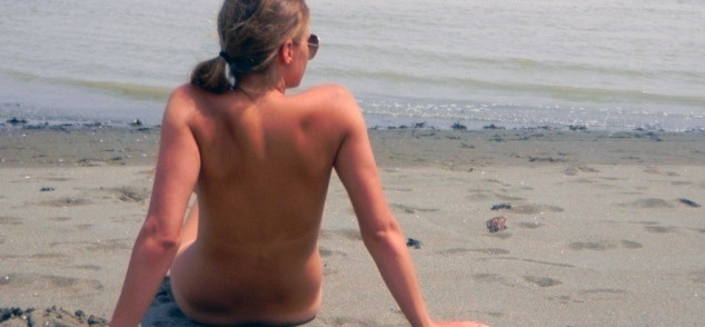 j-teste-plage-naturiste-survecu