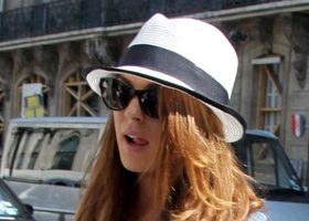 Lindsay Lohan lance un S.O.S à Chanel - %%sitename%%