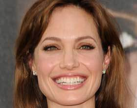 maquillage-d-angelina-jolie