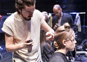 Interview avec Marco Iafrate, coiffeur de défilés - %%sitename%%
