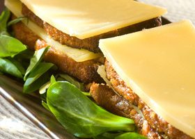 Millefeuille de Comté au pain d'épices - %%sitename%%