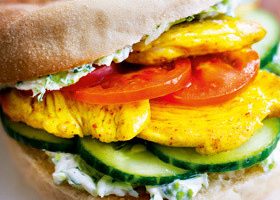 Muffin, poulet au curry, légumes et fromage blanc - %%sitename%%