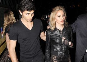 Madonna achète une maison à Jesus Luz !