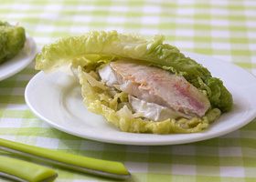 Papillote de rouget au chou vert et fromage de chèvre - %%sitename%%
