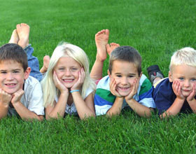 pas-facile-detre-le-petit-dernier-2