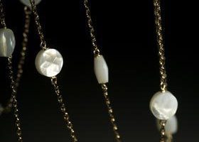 L'univers onirique des bijoux Perle de Lune - %%sitename%%