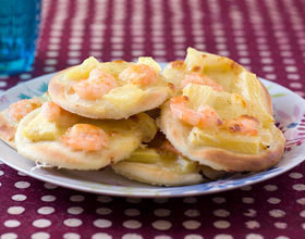 pizzettes-ananas-crevettes-mozzarella
