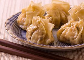 Comment faire... des raviolis won ton aux crevettes ? - %%sitename%%