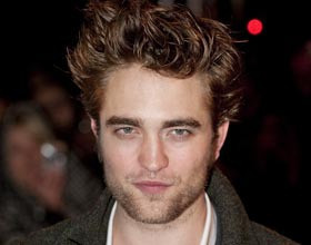 robert-pattinson-descendant-dracula