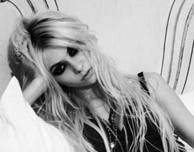 taylor-momsen-interview
