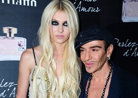 Taylor Momsen donne un concert surprise à Paris - %%sitename%%