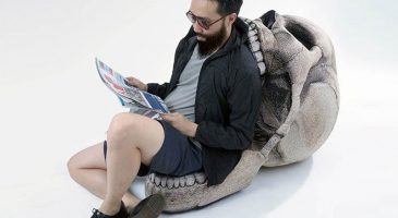 Un pouf en forme de crane géant - %%sitename%%