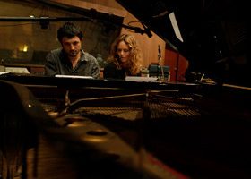 Vanessa Paradis sort son best of