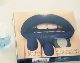 velvet-manucure-ciate