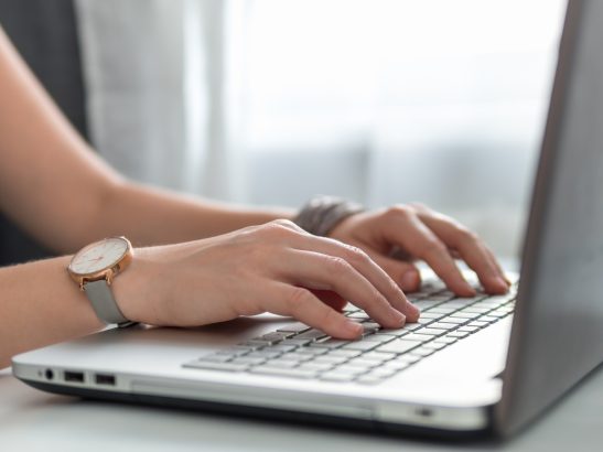 femmes-entrepreneuriat-quand-audace-ambition-redefinissent-les-regles-jeu