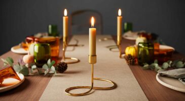 Ce pin pour bougie doré à 5 euros chez Alinéa en octobre 2025 change l'ambiance d'une table en un geste