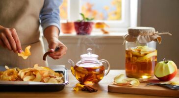 Voici comment les pelures de pomme deviennent utiles en novembre 2025, avec trois idées faciles qui évitent le gaspillage et font plaisir à toute la famille