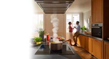 Voici la solution qui s'apprête à remplacer la hotte en 2025, un système discret et design qui aspire à la source et libère l'espace