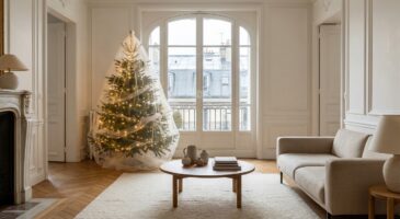 Ce sapin de noël ultra romantique va remplacer vos décorations flashy : l'idée en tulle qui divise les familles