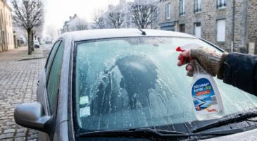 Moins de 2 € chez Action : ce spray auto fait fondre le givre en un éclair et va changer vos matins d'hiver